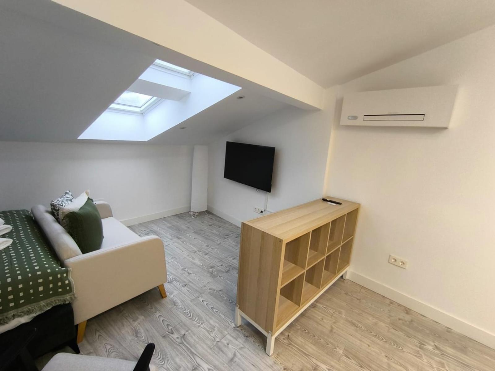 Insidehome Ciudad Del Cine Valladolid Kültér fotó
